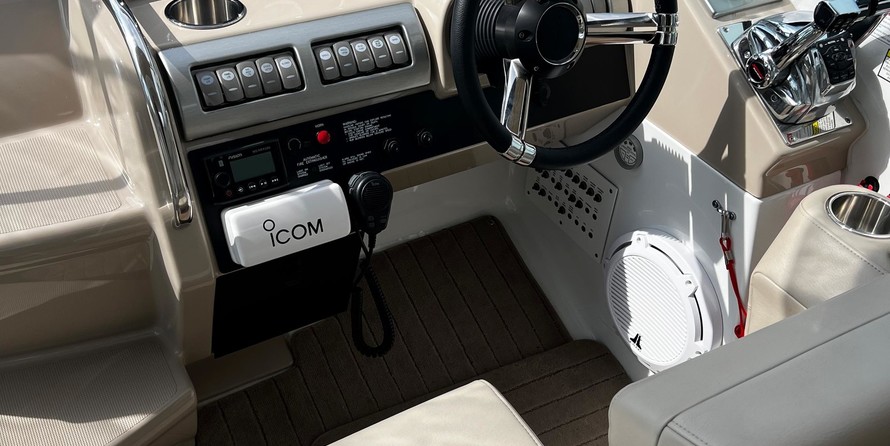 Formula 350 Sun Sport