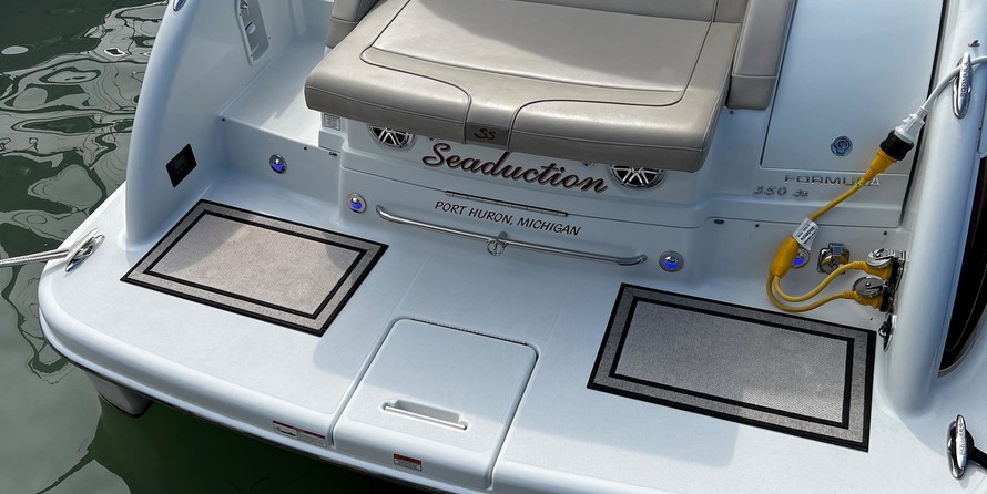 Formula 350 Sun Sport