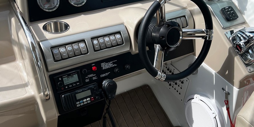 Formula 350 Sun Sport