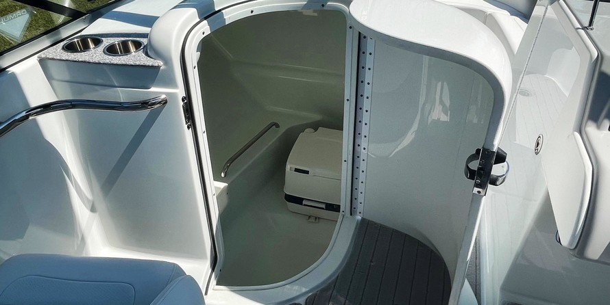 Formula 240 Bowrider