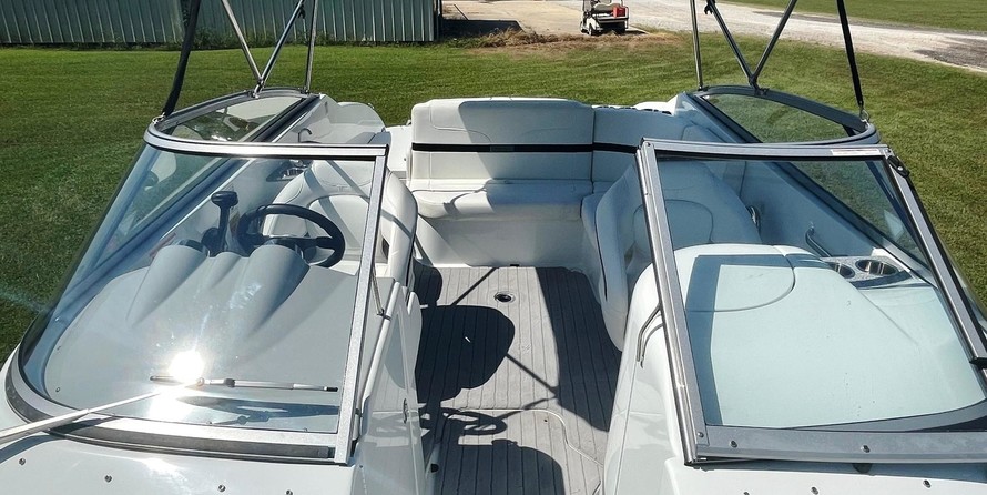 Formula 240 Bowrider