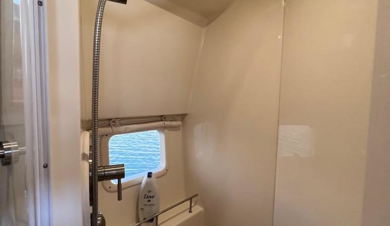 Sea Ray Sundancer 350 Coupe