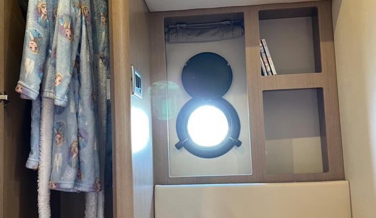 Sea Ray Sundancer 350 Coupe