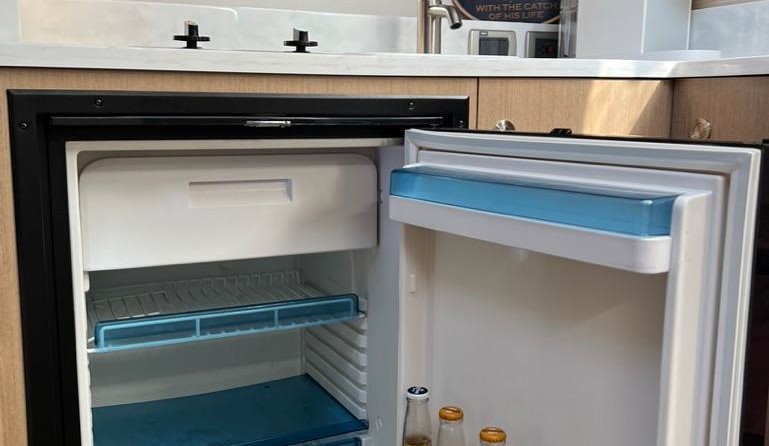 Sea Ray Sundancer 350 Coupe