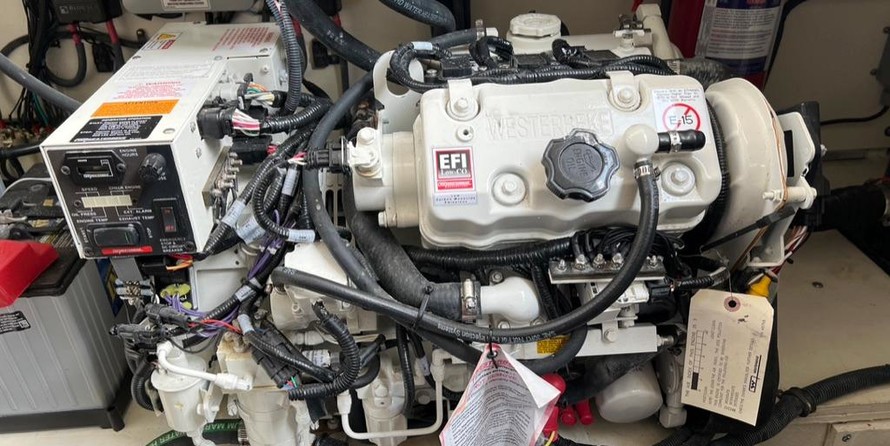 Sea Ray Sundancer 350 Coupe