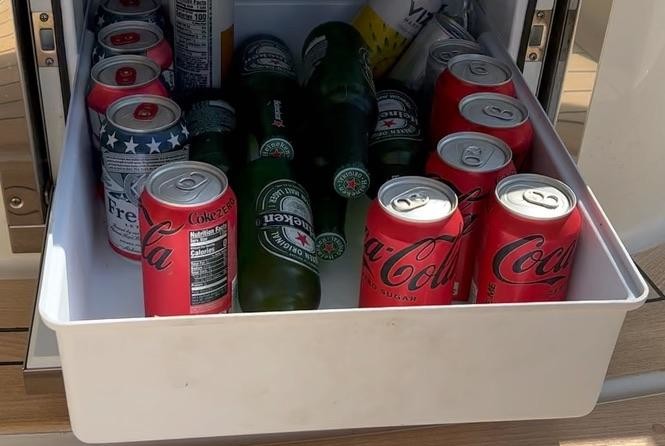 Sea Ray Sundancer 350 Coupe