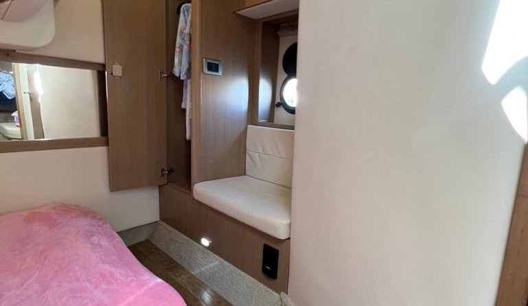 Sea Ray Sundancer 350 Coupe