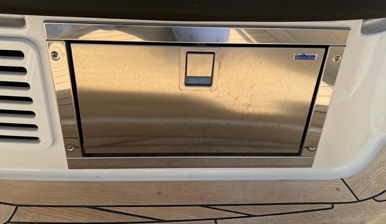 Sea Ray Sundancer 350 Coupe