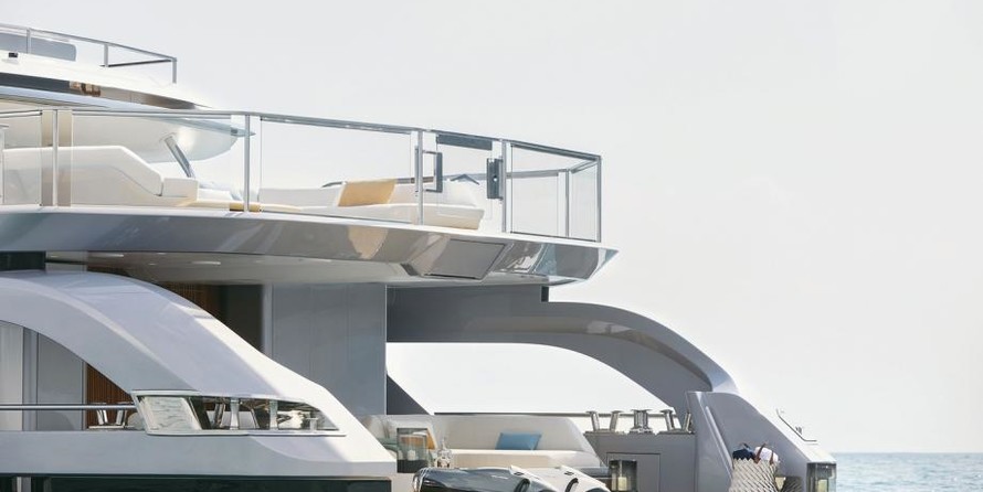 AZIMUT GRANDE 38 METRI TRI-DECK