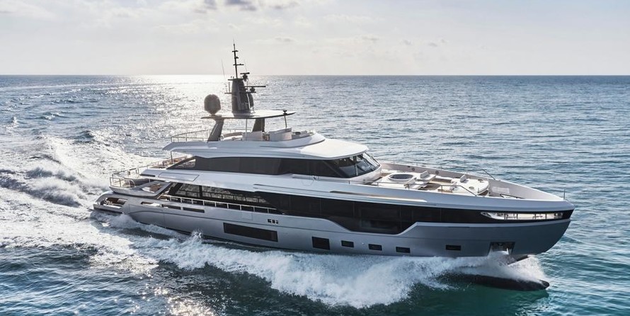 AZIMUT GRANDE 38 METRI TRI-DECK