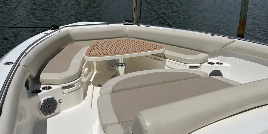 Boston Whaler 420 Outrage