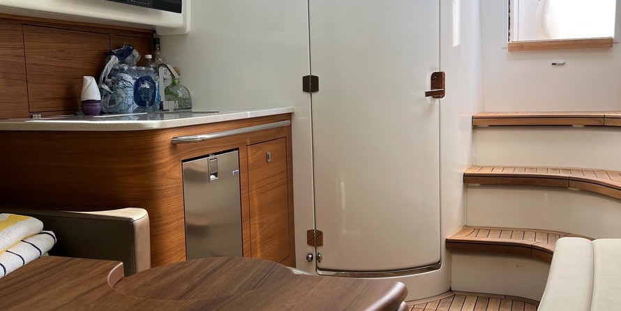 Boston Whaler 420 Outrage