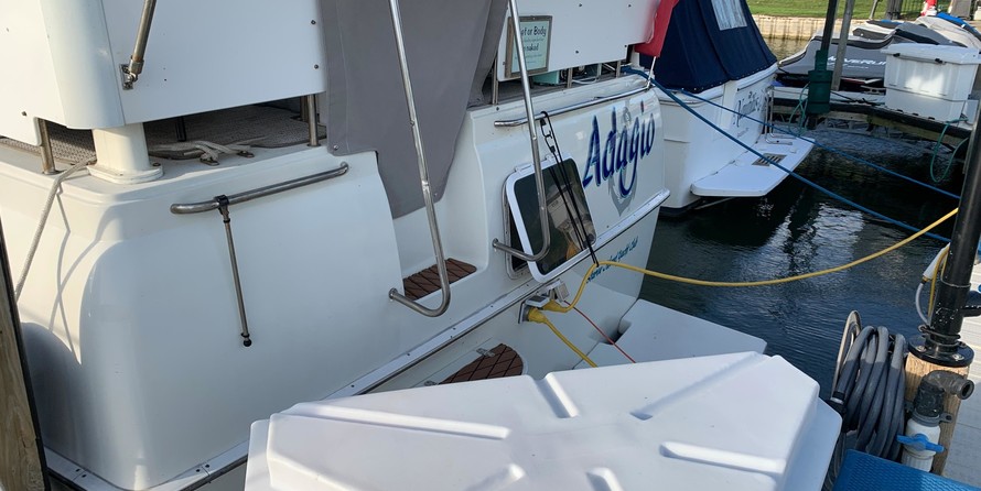 Silverton 34 Motor Yacht