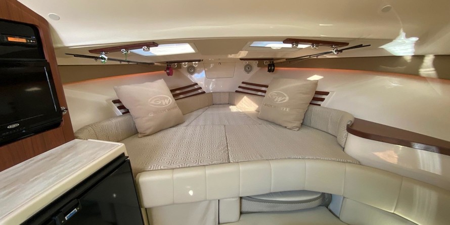 Grady-White Express 330