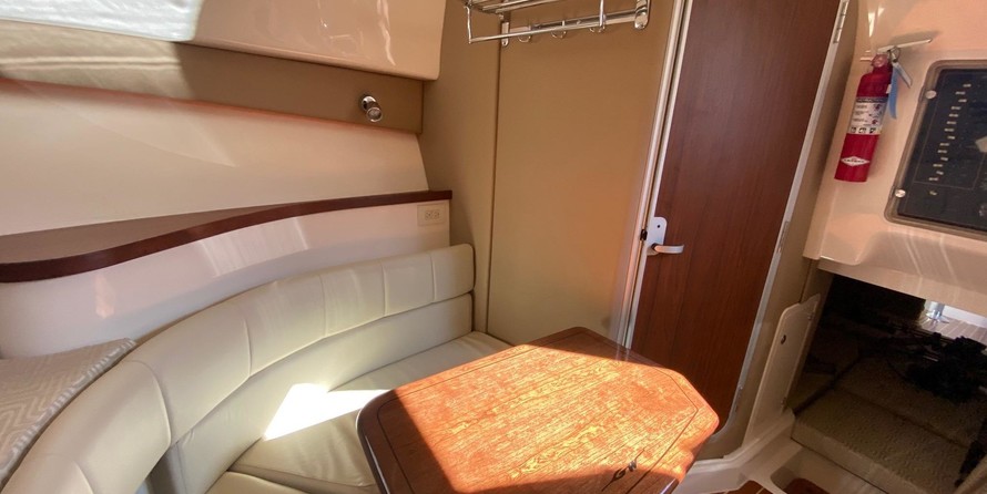 Grady-White Express 330