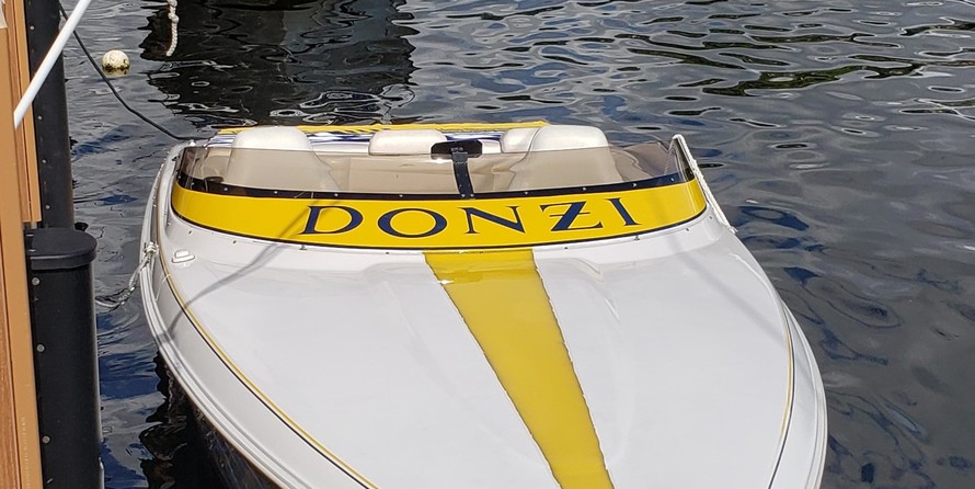 Donzi 22
