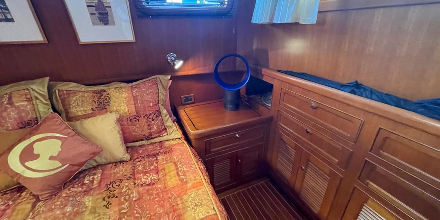 Swordsman 40 aft cabin