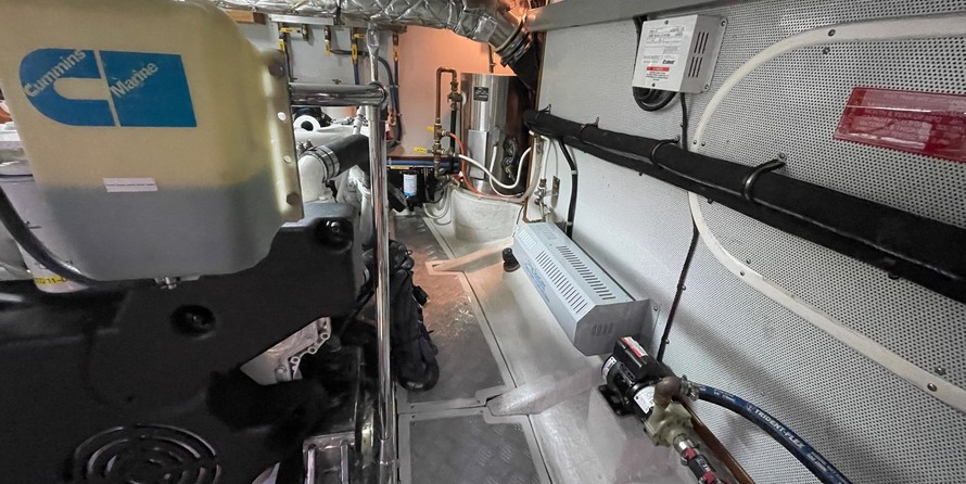 Swordsman 40 aft cabin