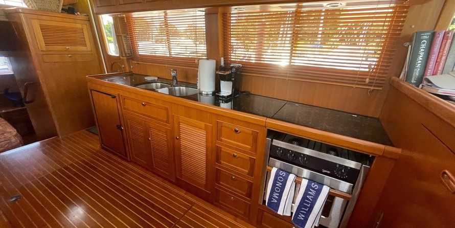 Swordsman 40 aft cabin