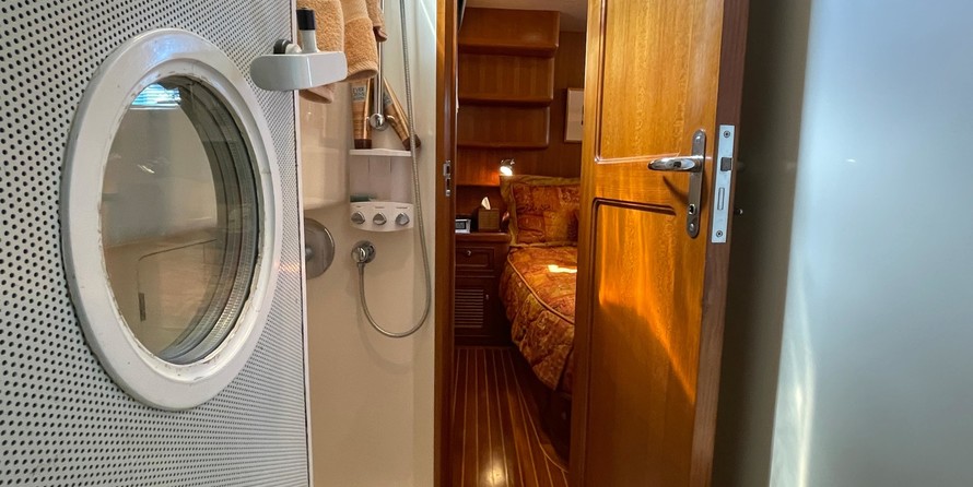 Swordsman 40 aft cabin