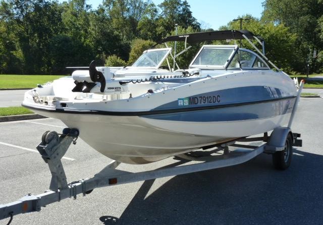 Bayliner 190 Deck Boat