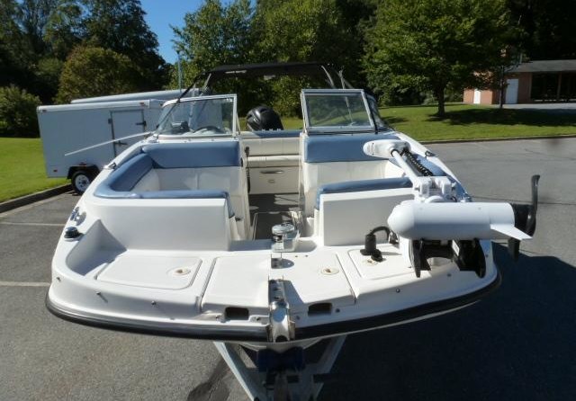 Bayliner 190 Deck Boat