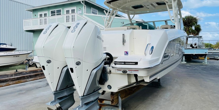 Boston Whaler 320 Vantage