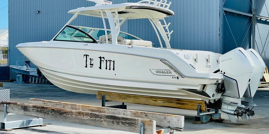 Boston Whaler 320 Vantage