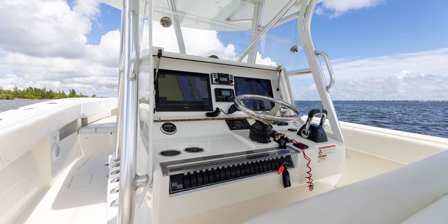 SeaVee 390