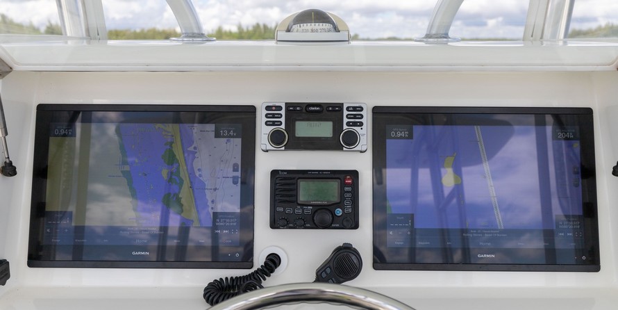 SeaVee 390