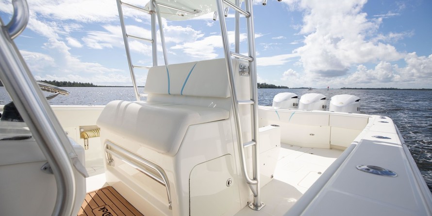 SeaVee 390