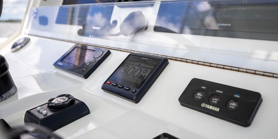 SeaVee 390