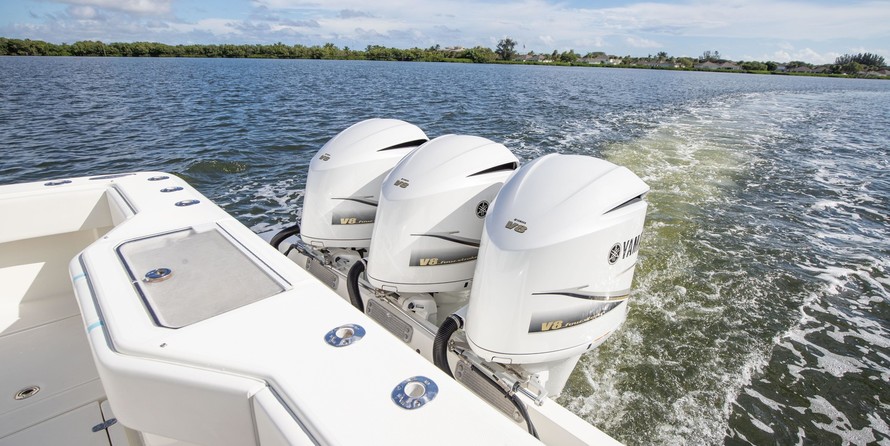 SeaVee 390
