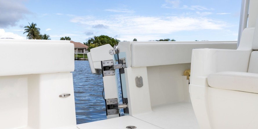 SeaVee 390