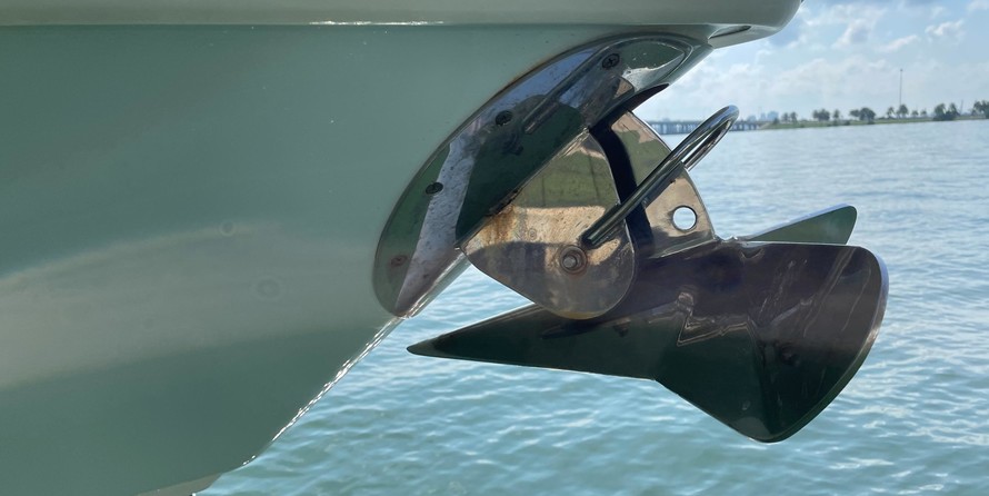 Boston Whaler 320 Outrage