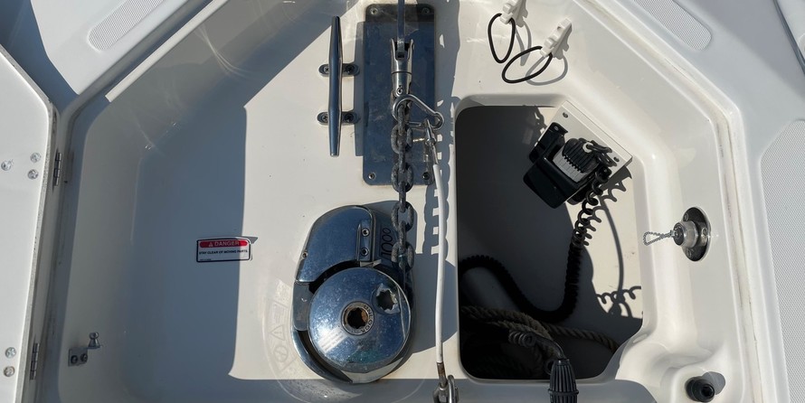 Boston Whaler 320 Outrage