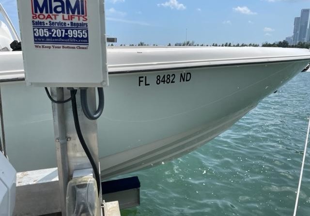 Boston Whaler 320 Outrage