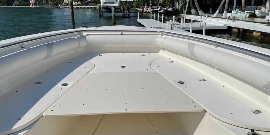 Boston Whaler 320 Outrage