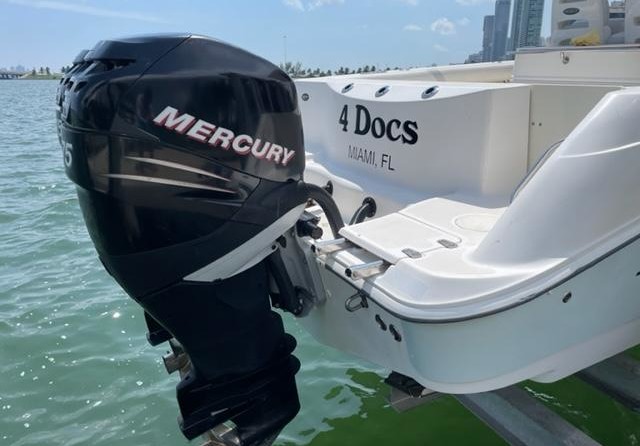 Boston Whaler 320 Outrage