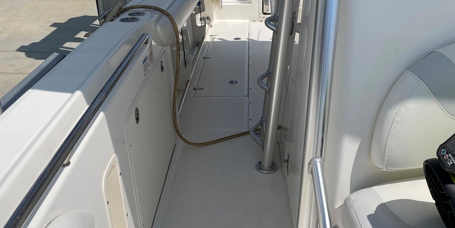 Boston Whaler 320 Outrage