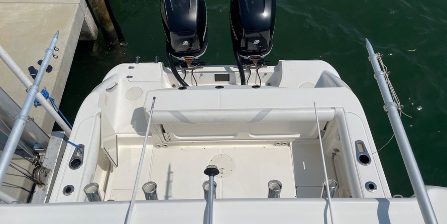 Boston Whaler 320 Outrage