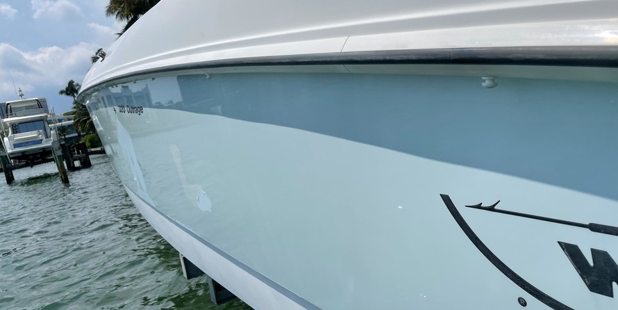 Boston Whaler 320 Outrage