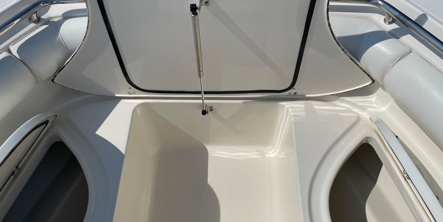 Boston Whaler 320 Outrage