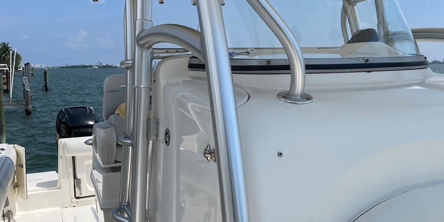 Boston Whaler 320 Outrage