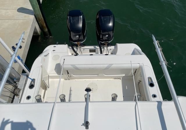 Boston Whaler 320 Outrage