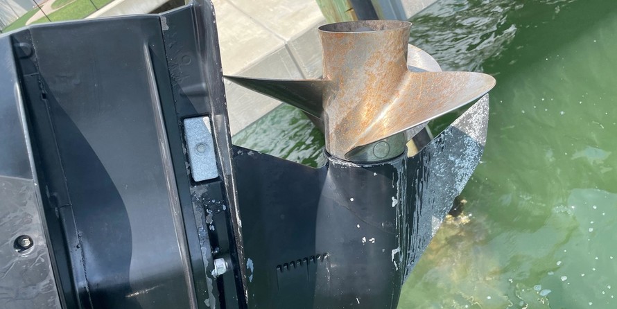 Boston Whaler 320 Outrage