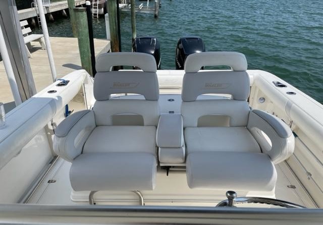 Boston Whaler 320 Outrage