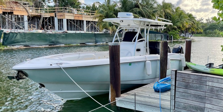 Boston Whaler 320 Outrage