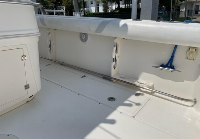 Boston Whaler 320 Outrage