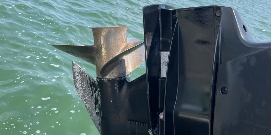 Boston Whaler 320 Outrage